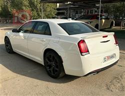 کرایسلەر 300